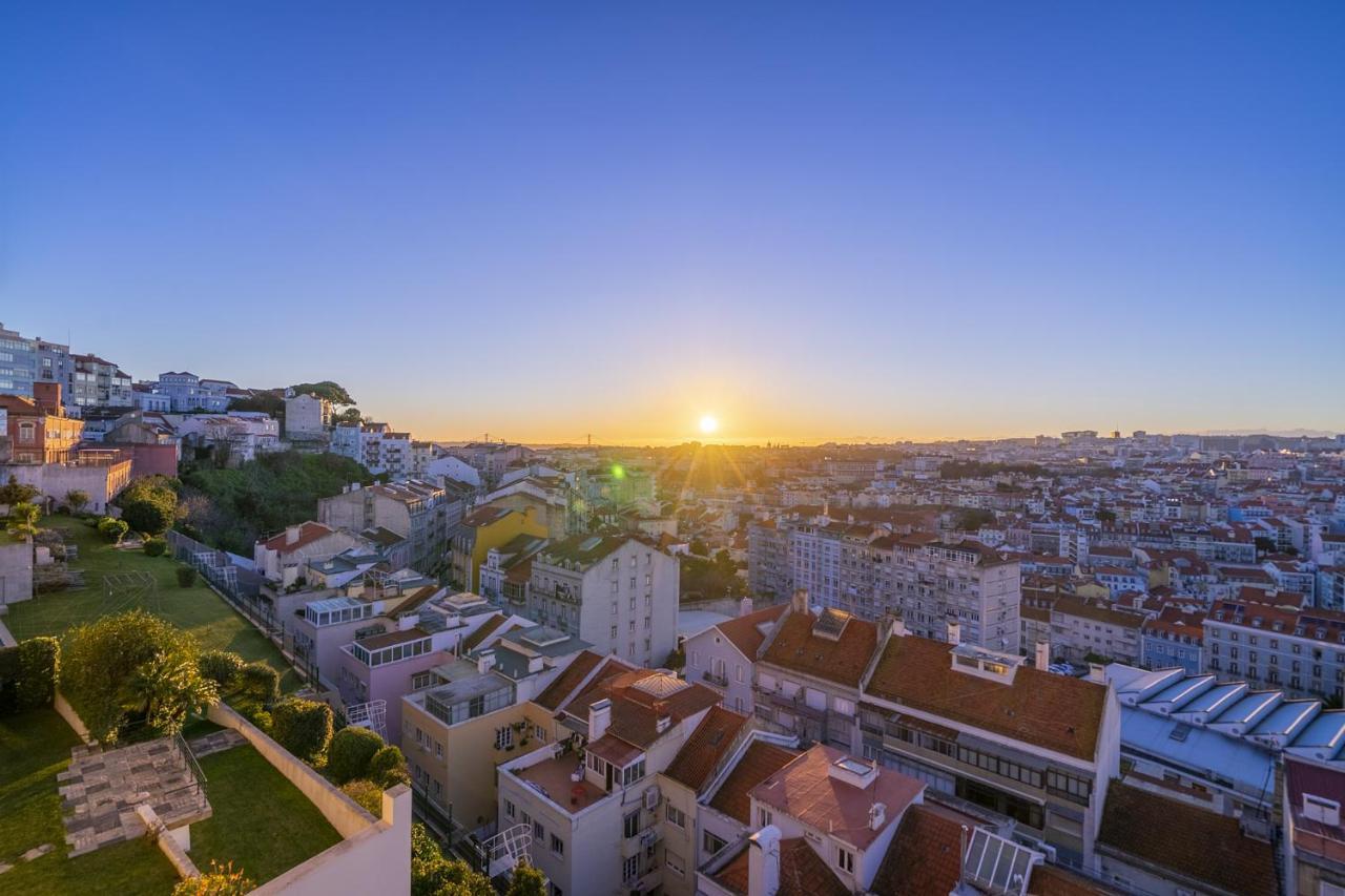 Whome View Penthouse Luxurious Living In With Ac & Elevator * Lissabon